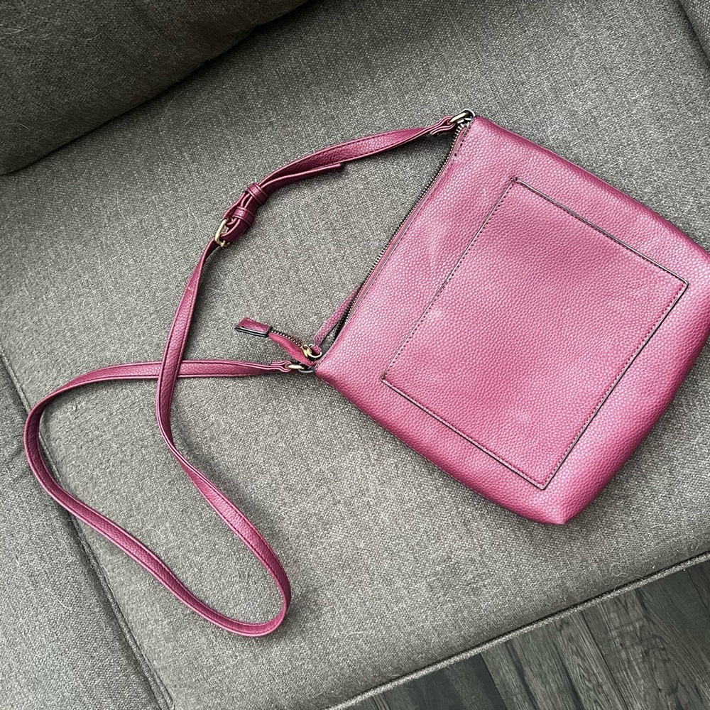 Chic Magenta Crossbody Bag